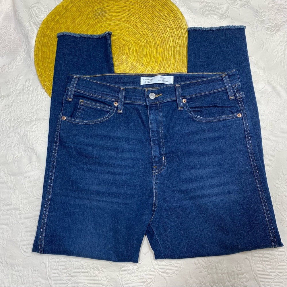 Signature Levis High Rise Stretch Distressed Skinny Jeans Size 16